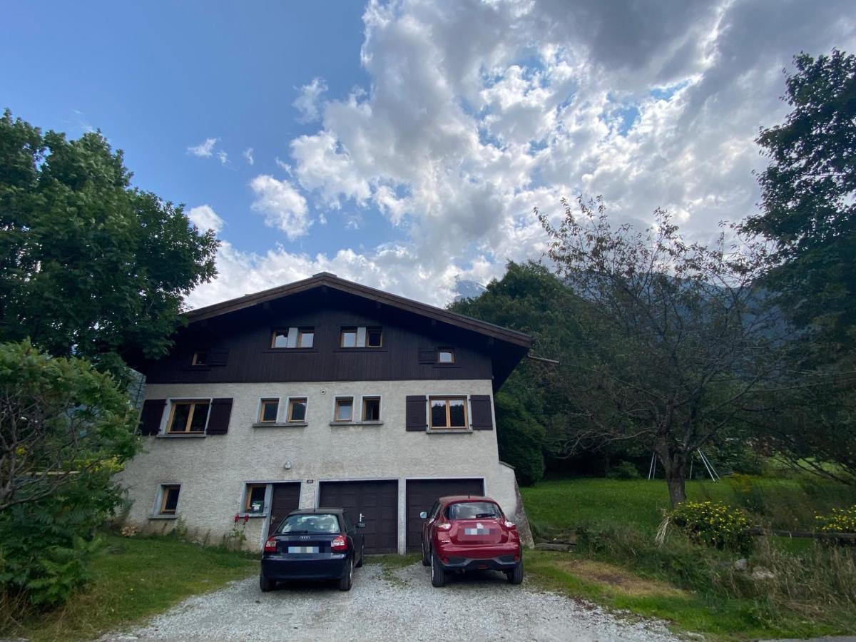 Logement Mansarde Dans Maison Avec Jardin En Bord De Piste, Vue Montagne Les Houches Exteriör bild