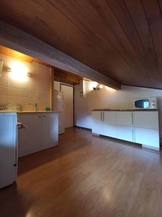 Logement Mansarde Dans Maison Avec Jardin En Bord De Piste, Vue Montagne Les Houches Exteriör bild